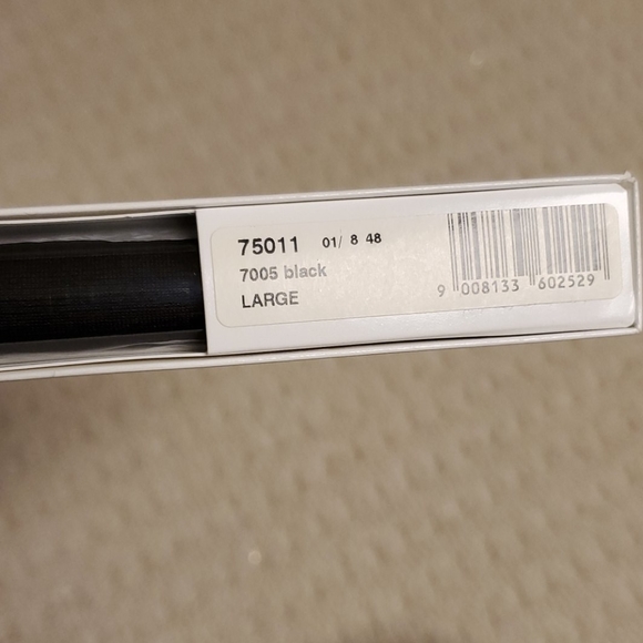 Top - Picture 2 of 4